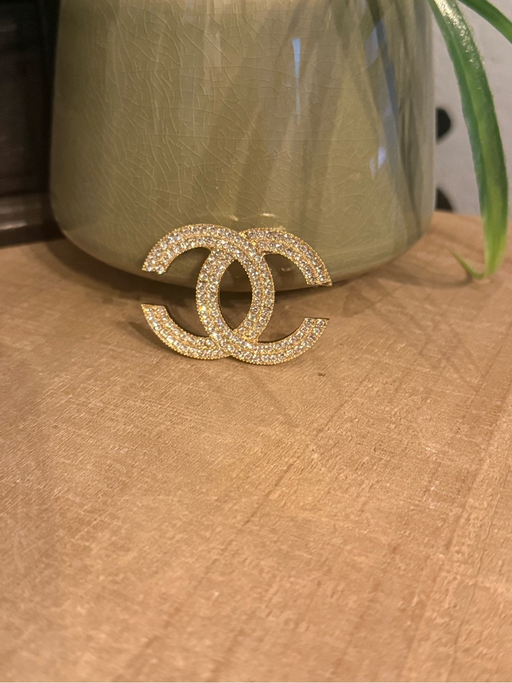 Double C crystal brooch